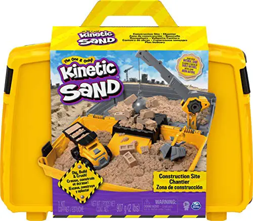 Kinetic Sand, Construction Site Folding Sandbox Playset with Vehicle and 2lbs, for Kids Aged 3 and up